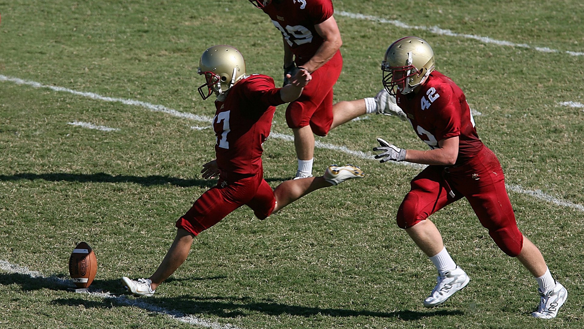 巴萨战术灵活多变，青年才俊全面爆发，巴萨最经典的比赛